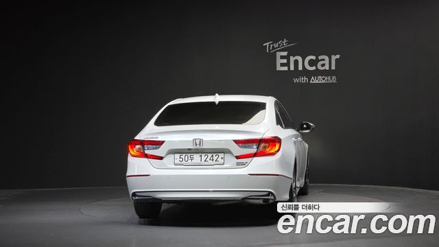 Honda Accord (X) 2.0 Hybrid Touring 2019 — фото 4
