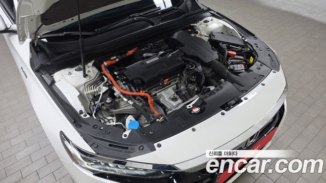 Honda Accord (X) 2.0 Hybrid Touring 2019 — фото 6