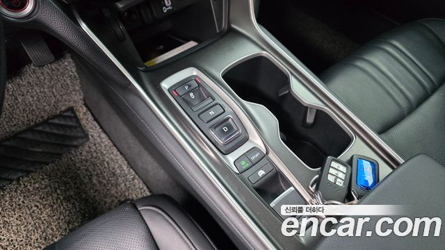 Honda Accord (X) 2.0 Hybrid Touring 2019 — фото 9