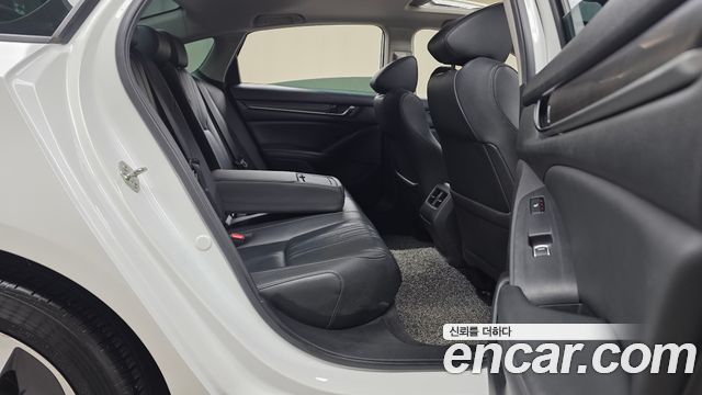 Honda Accord (X) 2.0 Hybrid Touring 2019 — фото 11