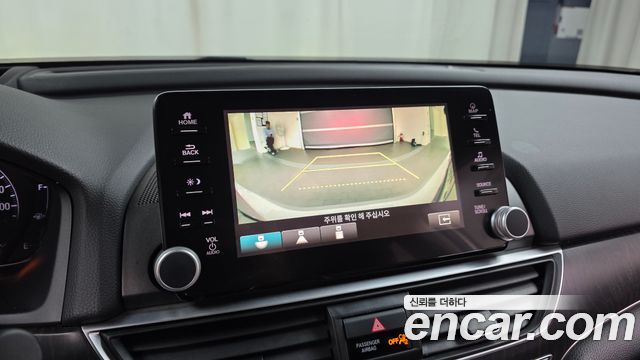Honda Accord (X) 2.0 Hybrid Touring 2019 — фото 15