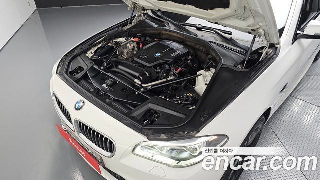 BMW 5 Series (F10) 520d xDrive M Aero Dynamic 2016 — фото 6