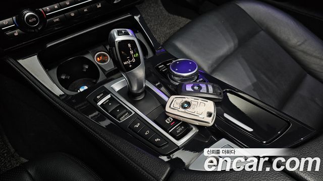 BMW 5 Series (F10) 520d xDrive M Aero Dynamic 2016 — фото 9