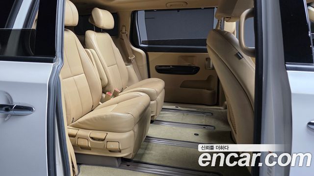 Kia Carnival 7-Seater Limousine President 2020 — фото 11