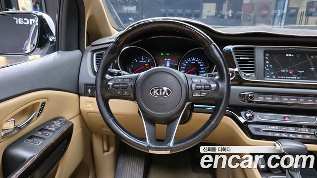 Kia Carnival 7-Seater Limousine President 2020 — фото 14