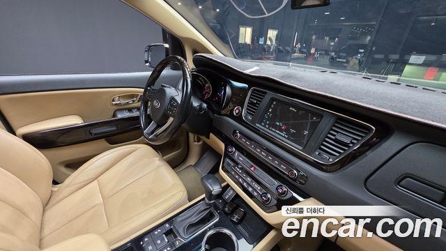 Kia Carnival 7-Seater Limousine President 2020 — фото 29