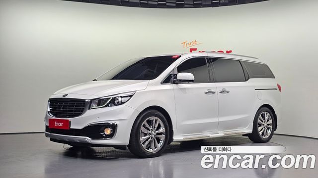Kia Carnival 7-seater Limousine VIP 2018 — фото 1