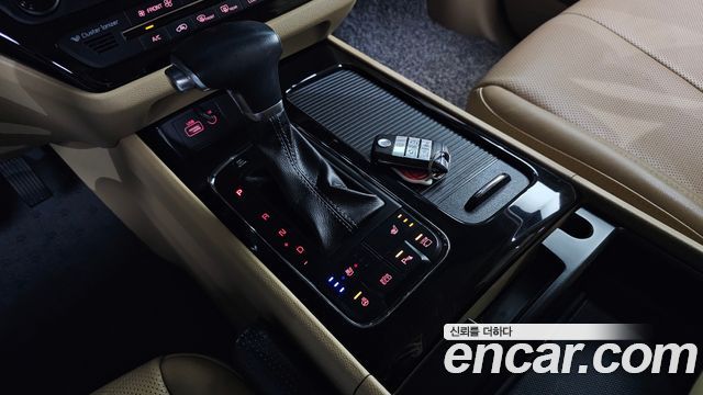 Kia Carnival 7-seater Limousine VIP 2018 — фото 9