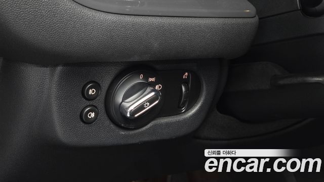 MINI Cooper D Clubman Standard 2nd 2018 — фото 24