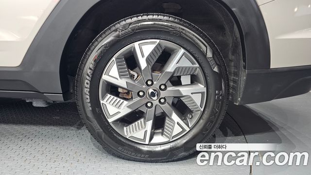KG Mobility (SsangYong) Torres EVX E7 2024 — фото 27