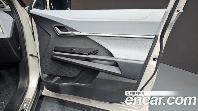 KG Mobility (SsangYong) Torres EVX E7 2024 — фото 30