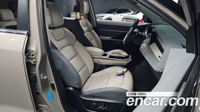 KG Mobility (SsangYong) Torres EVX E7 2024 — фото 32