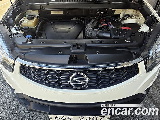 KG Mobility (SsangYong) Korando C 2.0 CVT 2WD High-Deluxe 2014 — фото 21