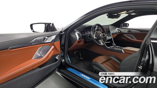 BMW 8 Series (G15) M850i xDrive Coupe 2024 — фото 10
