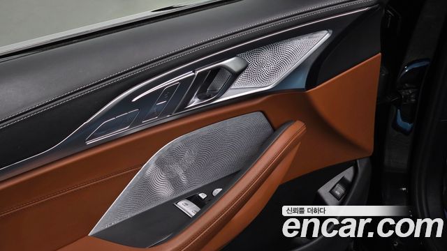 BMW 8 Series (G15) M850i xDrive Coupe 2024 — фото 16