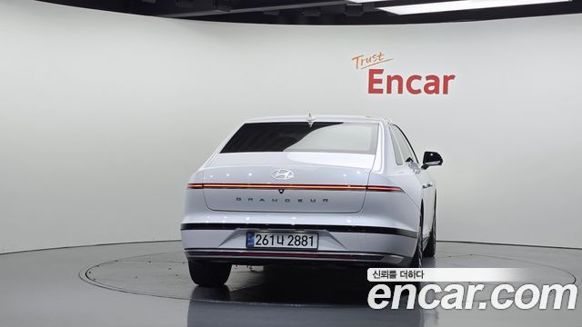 Hyundai Grandeur (GN7) 2,5 Gasoline 2WD Premium 2024 — фото 4