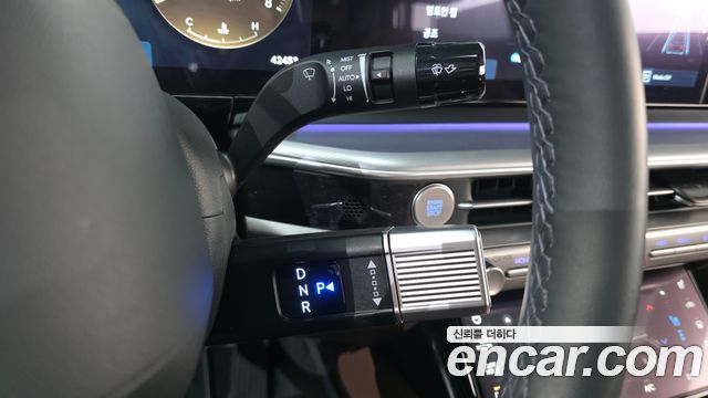 Hyundai Grandeur (GN7) 2,5 Gasoline 2WD Premium 2024 — фото 9