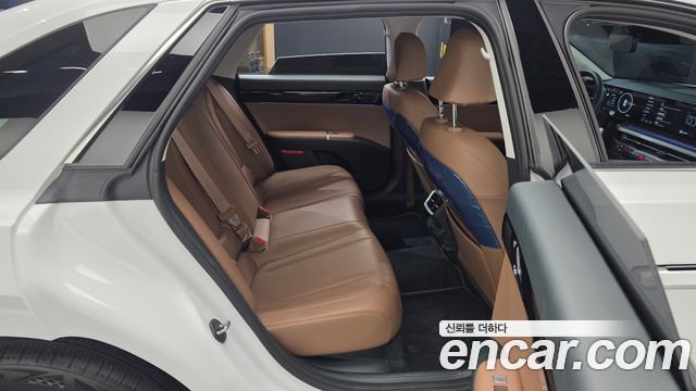 Hyundai Grandeur (GN7) 2,5 Gasoline 2WD Premium 2024 — фото 12