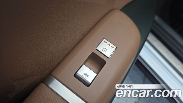 Hyundai Grandeur (GN7) 2,5 Gasoline 2WD Premium 2024 — фото 20