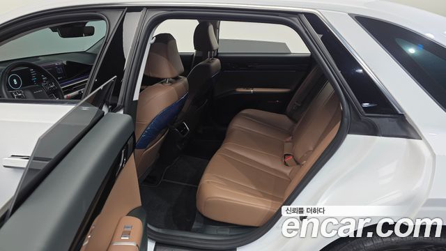 Hyundai Grandeur (GN7) 2,5 Gasoline 2WD Premium 2024 — фото 26