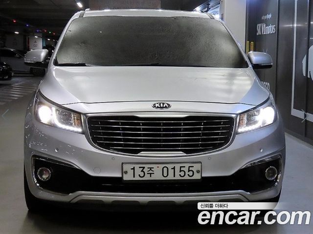 Kia Carnival 9-seater Noblesse 2017 — фото 2
