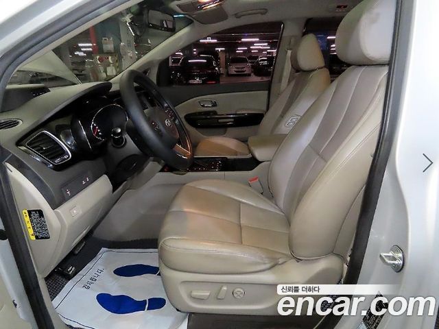 Kia Carnival 9-seater Noblesse 2017 — фото 6