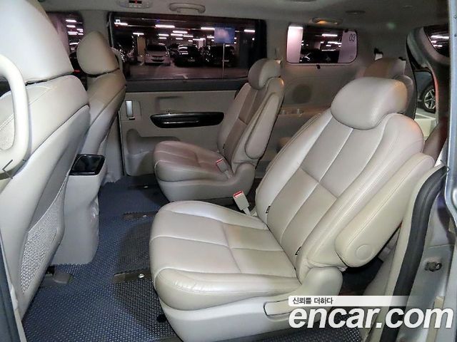 Kia Carnival 9-seater Noblesse 2017 — фото 7