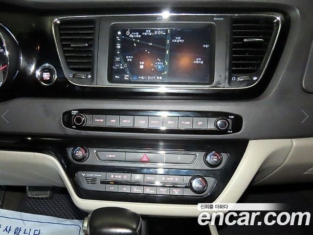 Kia Carnival 9-seater Noblesse 2017 — фото 15