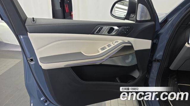 BMW X7 (G07) xDrive 40i Design Pure Excellence Frist Edition 6STR 2023 — фото 30