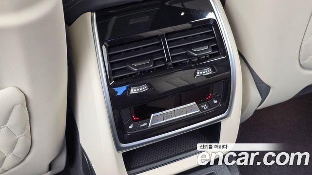 BMW X7 (G07) xDrive 40i Design Pure Excellence Frist Edition 6STR 2023 — фото 37