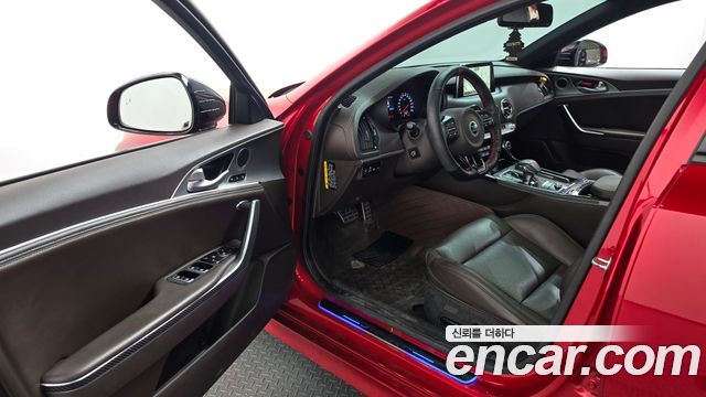 Kia Stinger 2.0 Turbo 2WD Platinum 2019 — фото 10