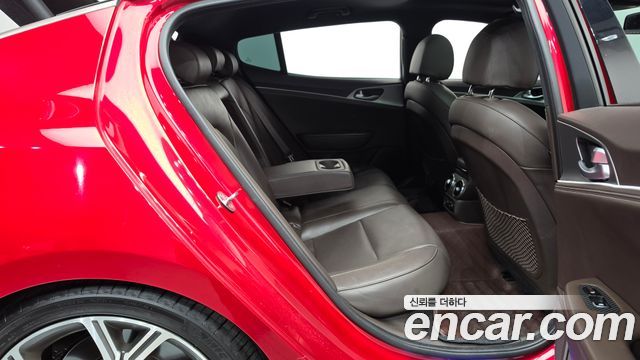 Kia Stinger 2.0 Turbo 2WD Platinum 2019 — фото 11