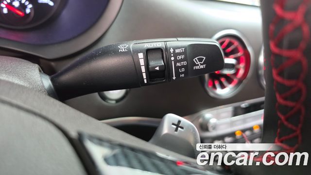 Kia Stinger 2.0 Turbo 2WD Platinum 2019 — фото 28