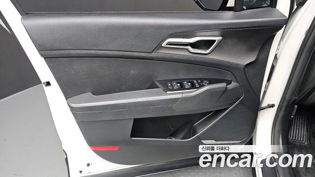 Kia Sportage (V) Diesel 2.0 2WD Prestige 2023 — фото 24