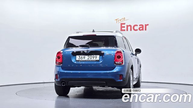MINI Cooper D Countryman Standard 2nd 2018 — фото 4
