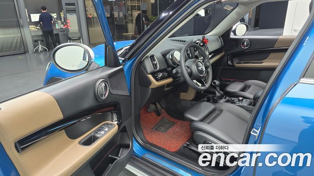 MINI Cooper D Countryman Standard 2nd 2018 — фото 10