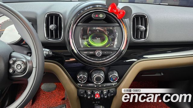 MINI Cooper D Countryman Standard 2nd 2018 — фото 14