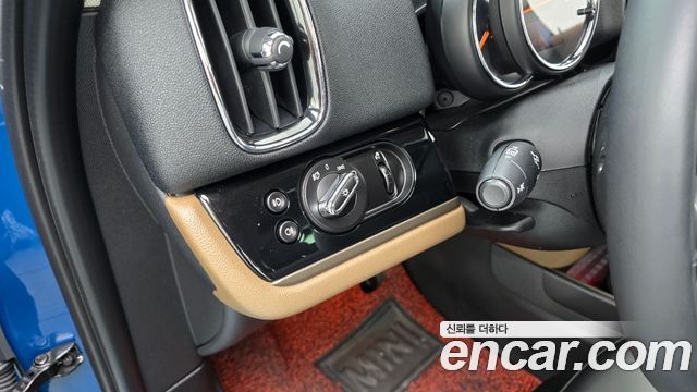 MINI Cooper D Countryman Standard 2nd 2018 — фото 19
