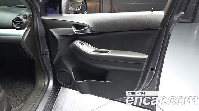 Chevrolet Orlando 2.0 Diesel LTZ Premium 2014 — фото 30