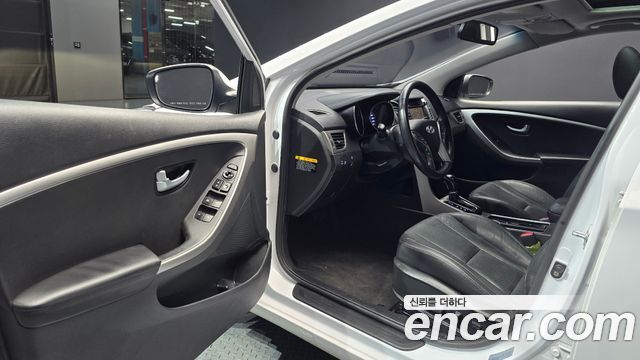 Hyundai i30 2.0 PYL 2015 — фото 10