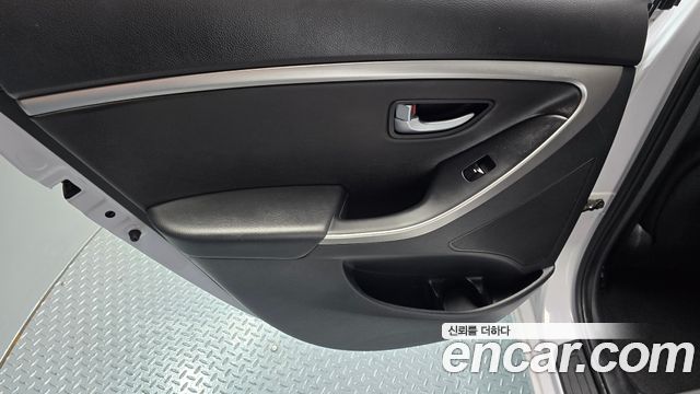 Hyundai i30 2.0 PYL 2015 — фото 25