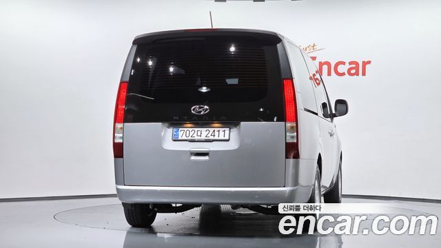 Hyundai Staria Tourer 11-Seater Smart 2024 — фото 4