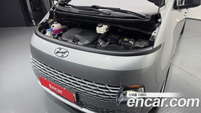 Hyundai Staria Tourer 11-Seater Smart 2024 — фото 6