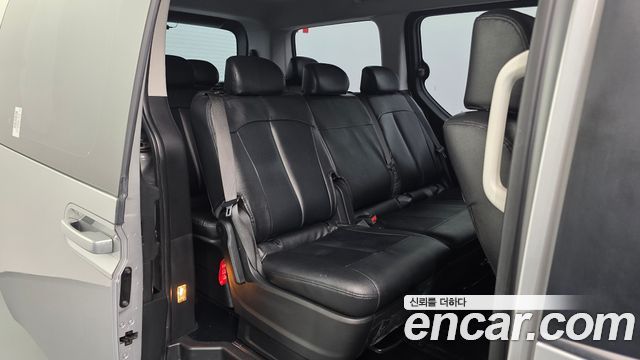 Hyundai Staria Tourer 11-Seater Smart 2024 — фото 11