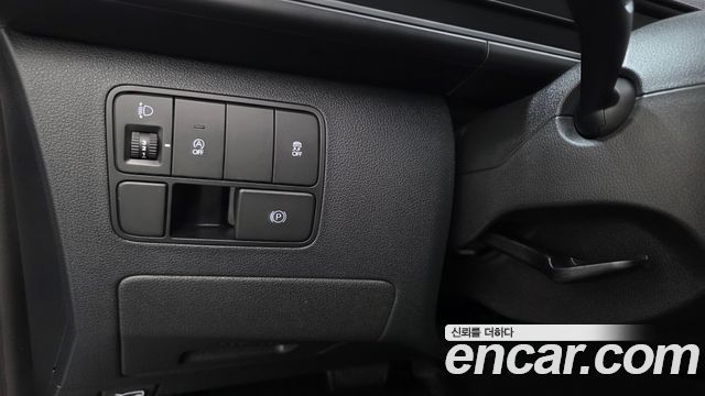 Hyundai Staria Tourer 11-Seater Smart 2024 — фото 19