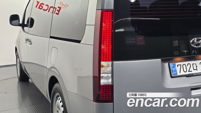 Hyundai Staria Tourer 11-Seater Smart 2024 — фото 23