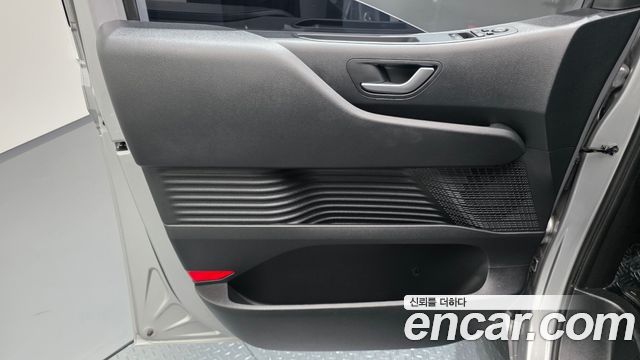 Hyundai Staria Tourer 11-Seater Smart 2024 — фото 24