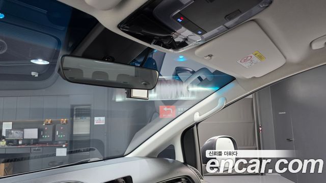 Hyundai Staria Tourer 11-Seater Smart 2024 — фото 30