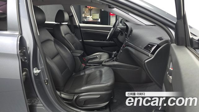 Hyundai Avante (AD) 1.6 GDI Premium 2016 — фото 11