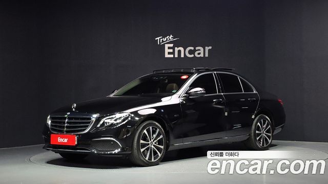 Mercedes-Benz E-Class (W213) E300e Exclusive 2019 — фото 1